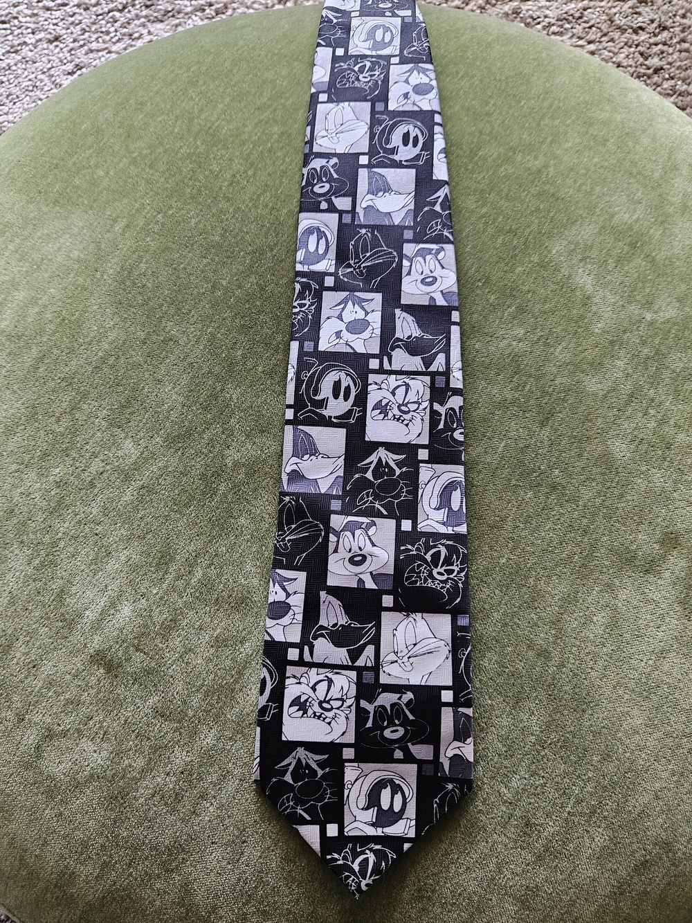 Looney Tunes Men's Black & White Cartoon Panel Necktie Daffy Duck Bugs Bunny Tie